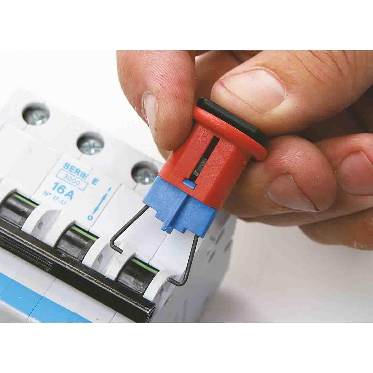 Brady Mini Circuit Breaker Pin - In Standard - Sikkerhedsgiganten