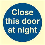 Sign IMO Close this door at night 106123 - Sikkerhedsgiganten