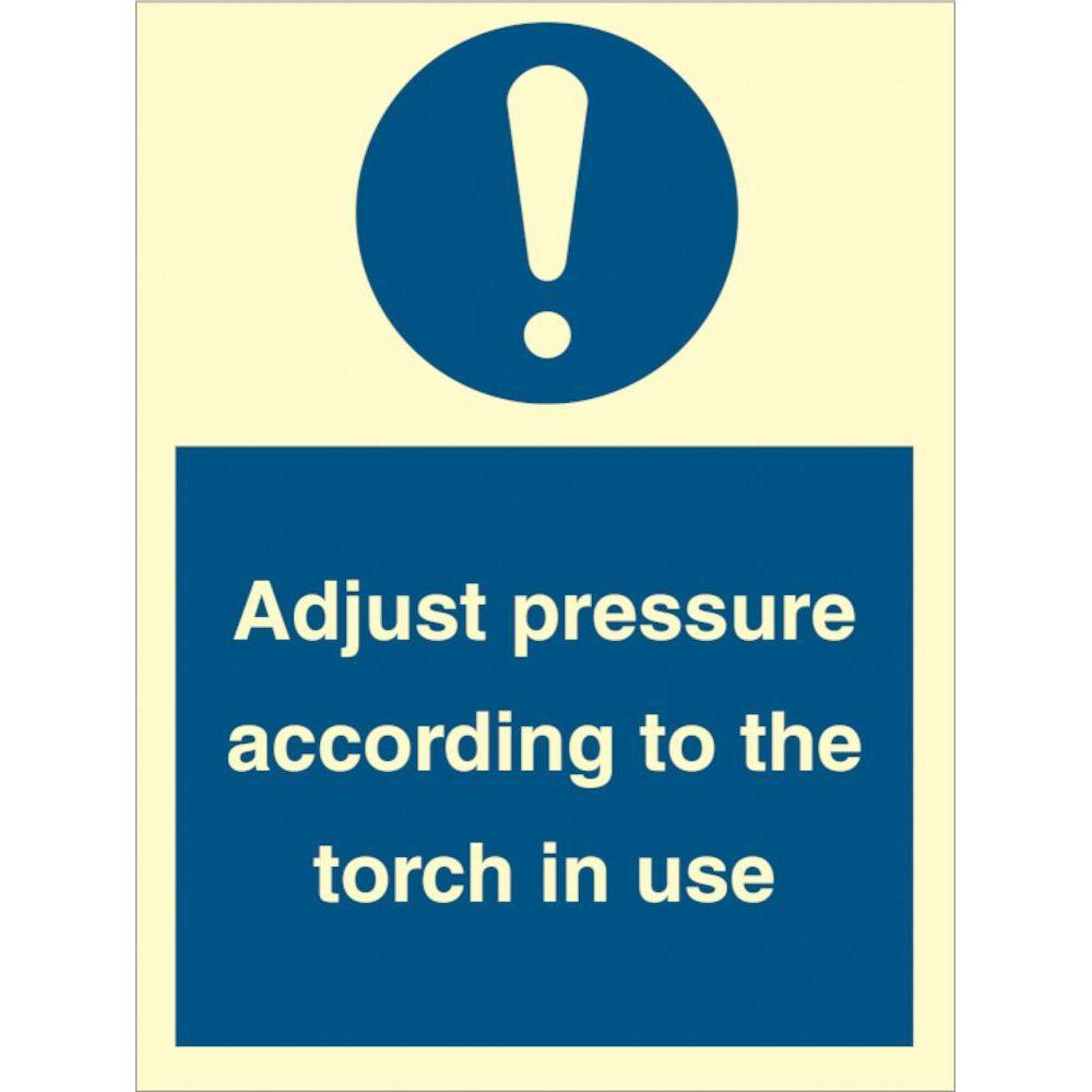 Sign IMO Adjust pressure according to the torch in use 106074 - Sikkerhedsgiganten
