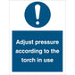 Sign IMO Adjust pressure according to the torch in use 106074 - Sikkerhedsgiganten